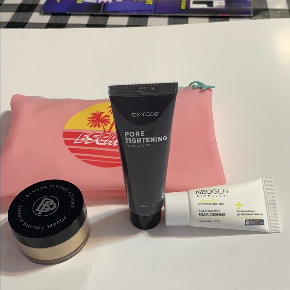 Ipsy escape bag with products